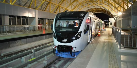 Permudah penumpang, stasiun LRT Palembang tersambung halte portable