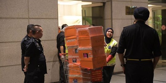 korupsi mengalir ke istrinya rev1