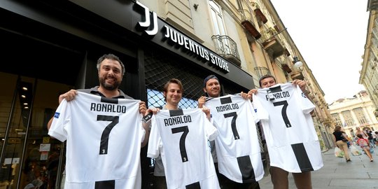 Jersey Ronaldo mulai diburu suporter Juventus