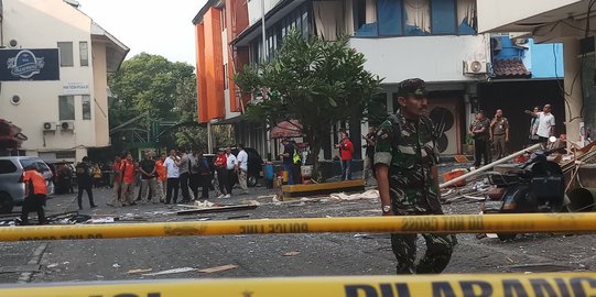 Polisi periksa 3 orang terkait ledakan di ruko Grand Wijaya Center