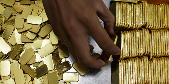 Turun Rp 2.000, harga emas Antam dibanderol Rp 646.000 per gram