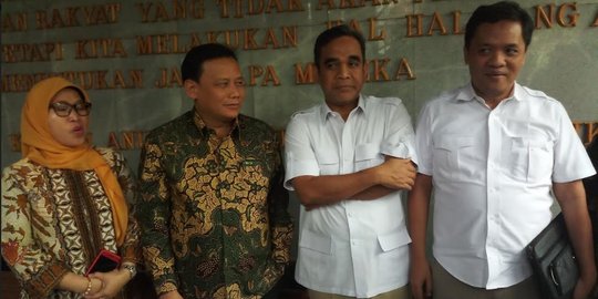 Prabowo di  luar  negeri  Gerindra tunda teken pakta 