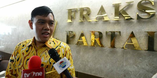 Golkar bisa membelot dari Jokowi, Dave Laksono ibaratkan komet jatuh