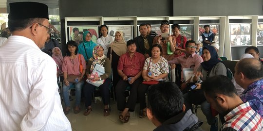 Protes nama anak hilang di kolom pendaftar, wali murid geruduk Pemkot Tangsel