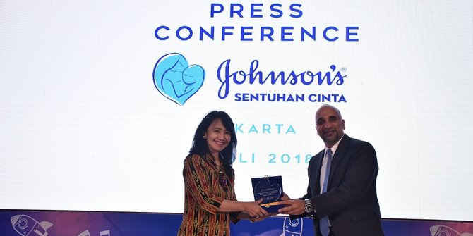 Johnson luncurkan kegiatan Gerakan Pijat Bayi Nasional 