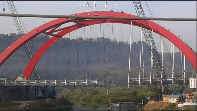 jembatan kalikuto terputus