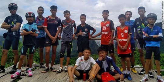 12 Bocah tim sepak bola Thailand selamat keluar dari gua 