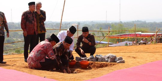 Jokowi letakkan batu pertama Ponpes Majelis Tafsir Alquran di Karanganyar