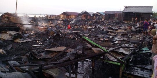 Kebakaran hanguskan 15 rumah di Anggana Kukar, kerugian Rp 5 M