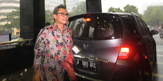 Johan Budi daftar caleg, Wapres JK tanya 'Partai apa?'