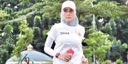 Kasus Dana Otsus Aceh, model Steffy Burase siap penuhi panggilan KPK