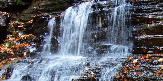 Kemunculan 4 air terjun ini dikaitkan dengan hal mistis