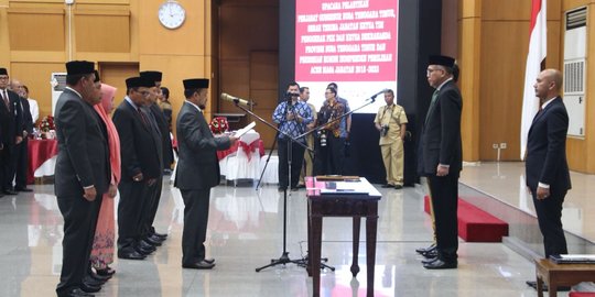 Plt Gubernur lantik 7 anggota KIP Aceh