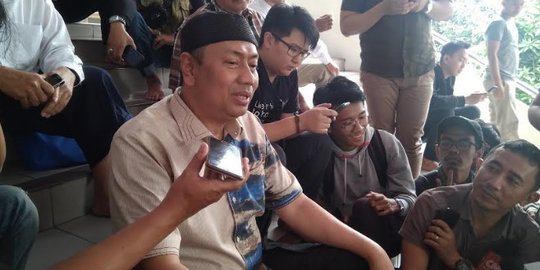 Kapitra: Katakanlah umpamanya saya caleg PDIP, lalu saya murtad?