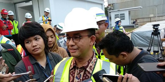 Anies perintahkan wali kota evaluasi seluruh lurah dan camat