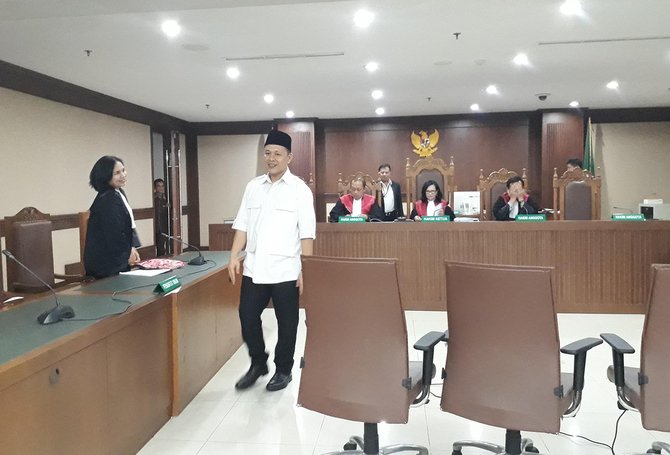 bupati lampung tengah mustafa