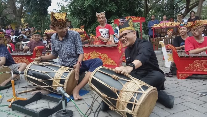 budaya dan kawah ijen sambut obor asian games di banyuwangi