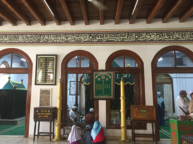 Menengok sejarah berdirinya Masjid Luar Batang yang ...