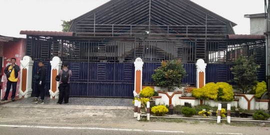 KPK geledah rumah Bupati Labuhan Batu di Medan