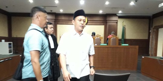 Bupati non aktif Mustafa divonis 3 tahun bui & hak politik dicabut 2 tahun