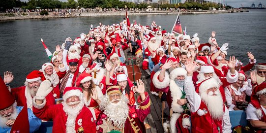 Kemeriahan kongres Santa Claus sedunia ke-61 di Denmark