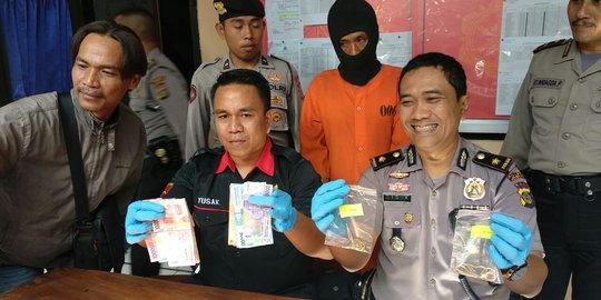 Lihat rumah tetangga kosong, bapak 3 anak nekat masuk dan curi perhiasan