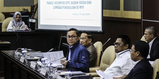 Zulkifli Hasan pimpin rapat gabungan MPR