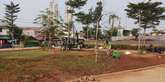 Rusaknya taman Kalijodo dan kurangnya kesadaran warga untuk menjaga