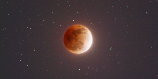 4 Fakta gerhana bulan terlama abad ini