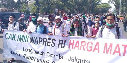 Dukung Cak Imin jadi Cawapres Jokowi, puluhan santri longmarch Ciamis-Jakarta
