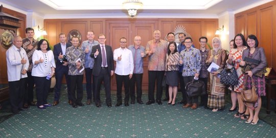 Menaker Hanif minta investor Inggris untuk investasi SDM di Indonesia