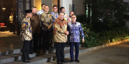 Bahas Pilpres, Zulkifli Hasan temui SBY di Mega Kuningan