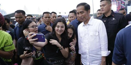Jokowi minta kepala daerah turun langsung ke lapangan pantau harga pangan