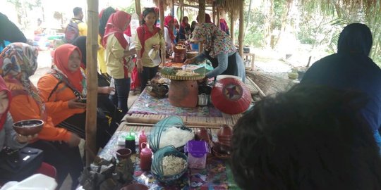 Edisi spesial kedua, Pasar Pancingan kedatangan ribuan karyawan Pemkab Lombok Tengah