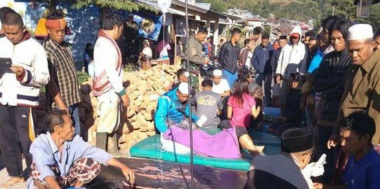 Puskesmas rusak, korban gempa NTB dirawat di tenda pengungsian