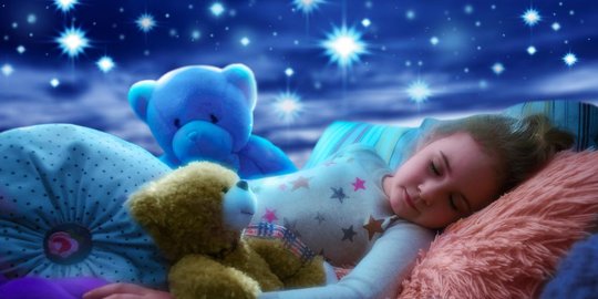 Tidur larut malam tingkatkan risiko obesitas pada anak