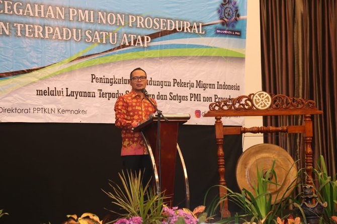 menaker pimpin rapat kordinasi satgas pencegahan pmi non prosedural dan ltsa