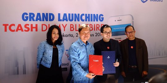 Blue Bird gandeng TCASH kembangkan sistem pembayaran non-tunai