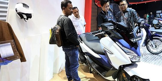 Delapan spek dan fitur canggih skutik premium Honda Forza