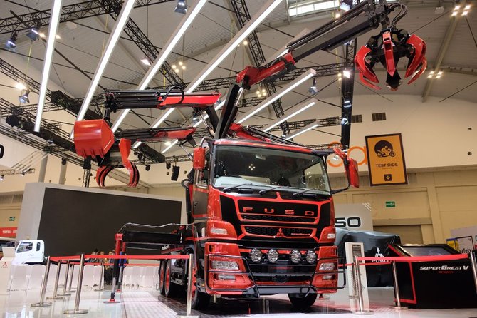 spider konsep truk baru mitsubishi fuso