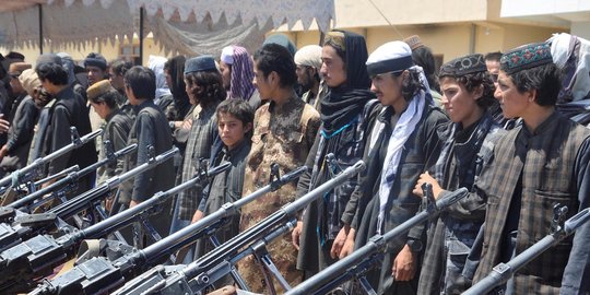 Wajah-wajah militan ISIS yang menyerah di tangan Taliban dan pasukan Afghanistan