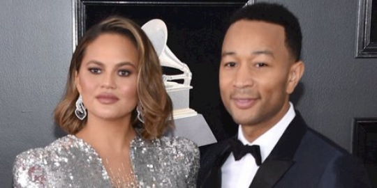 Gempa lombok, Chrissy Teigen update status dan kondisinya di bali