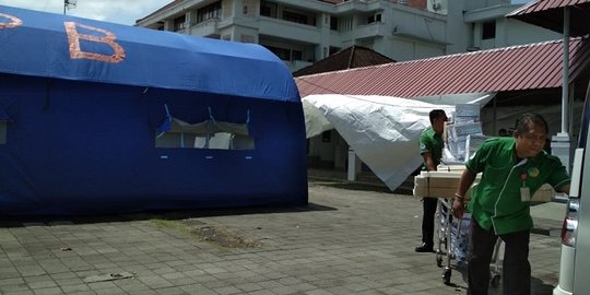 Trauma gempa NTB, pasien di RS Sanglah Denpasar pilih dirawat di tenda