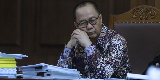 Ekspresi mantan kepala BPPN saat jalani sidang lanjutan BLBI