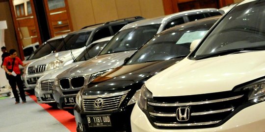 bandingkan harga mobil di pasaran