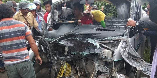 Tabrakan di jalan poros Samarinda ke Balikpapan, 1 orang tewas dan 8 luka-luka