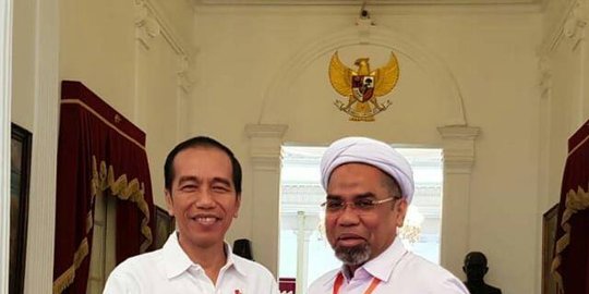 ui dukung jokowi rev2