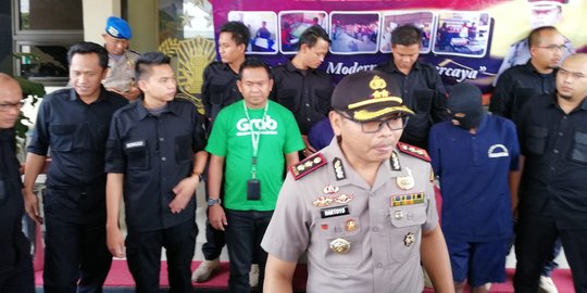 Kabur & ngumpet di sawah, kaki pembunuh Alex ditembak polisi