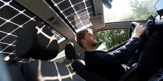Canggihnya 'Sion', mobil bertenaga surya di Jerman