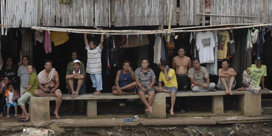 Pemerintah hingga LSM serang SBY soal 100 juta warga Indonesia miskin